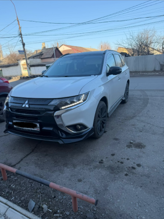 Срочно!Продам автомобиль Mitsubishi Outlander 2022 года Донецк