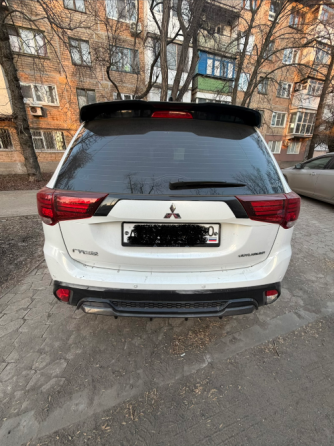 Срочно!Продам автомобиль Mitsubishi Outlander 2022 года Донецк