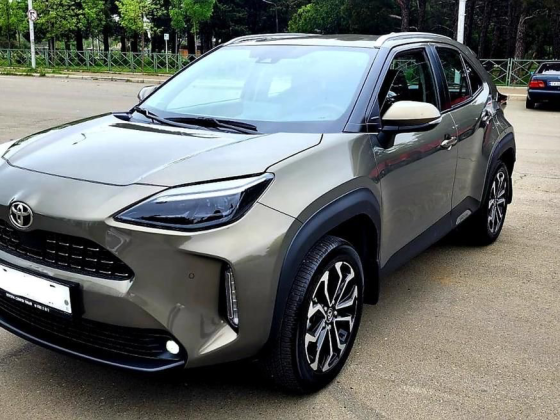 Продам 2022 TOYOTA YARIS CROSS 1.5 Машина в состоянии новой Донецк