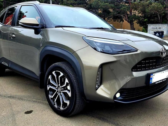 Продам 2022 TOYOTA YARIS CROSS 1.5 Машина в состоянии новой Донецк