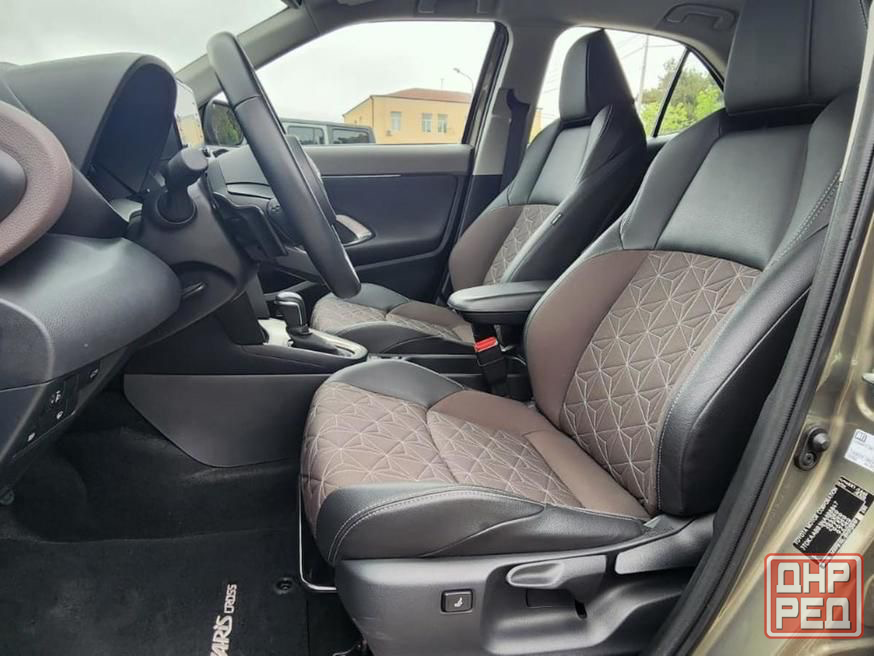 Продам 2022 TOYOTA YARIS CROSS 1.5 Машина в состоянии новой Донецк - изображение 3