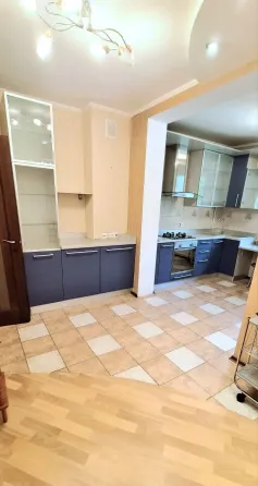 Продажа 5 комн. квартиры, пр. Дзержинского (ориентир ОблГаи) Донецк