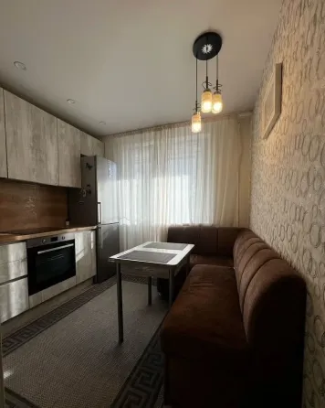 Сдаю однокомнатную квартиру 42.0 м² этаж 3/9 город донецк, ворошиловский район, проспект мира, гости Донецк
