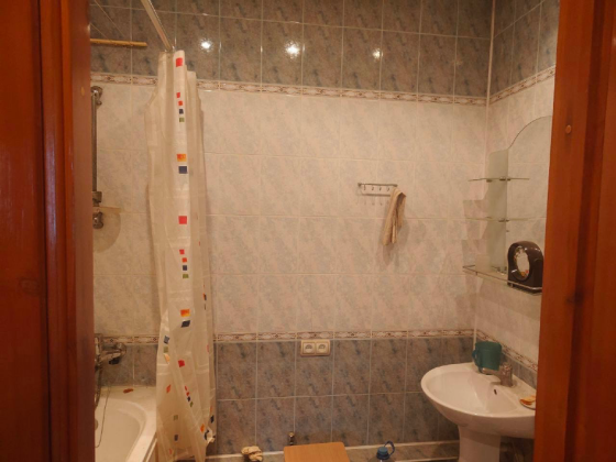 Продажа 2к квартиры в Ленинском районе Донецк