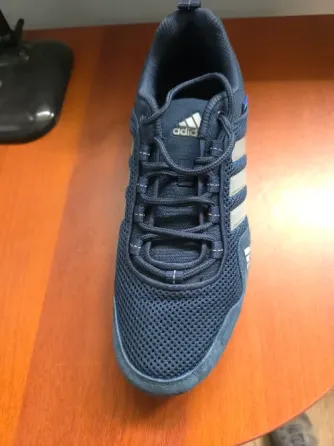 Продам новые кроссовки adidas Донецк