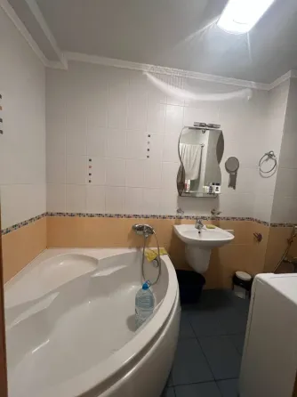 Продажа трехкомнатной квартиры ул.Артема - Обл.Травматология ! Вода идет ! Документы готовы ! Донецк