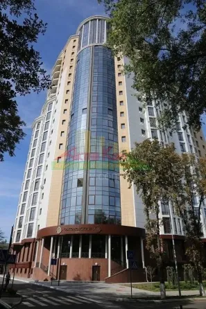 Продам квартиру в Новом обкомовском доме Донецк