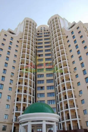 Продам квартиру в Новом обкомовском доме Донецк