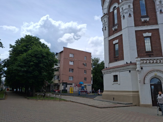 Продается 2 к кв на Арбате Мариуполь