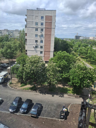 Продается 1 комнатная гостинка Мариуполь