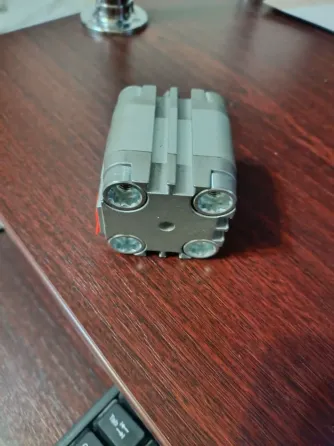 Компактный пневмоцилиндр Camozzi 31M2A025A010 Донецк