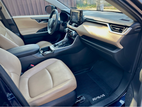 Продам TOYOTA RAV 4 XLE Донецк
