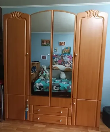 Шкаф, кровать Макеевка