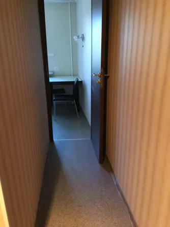 сдам 1к.кв. ворошиловск. р. дом быта кальмиус 28000 р. Донецк