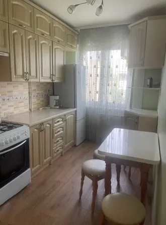 Продам 3х ком. отличного состояния на Мирном с ремонтом и мебелью! Донецк