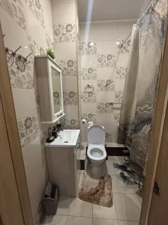 Сдам уютную однокомнатную квартиру в калининском районе донецка на ильича, напротив дс дружбаа", вто Донецк
