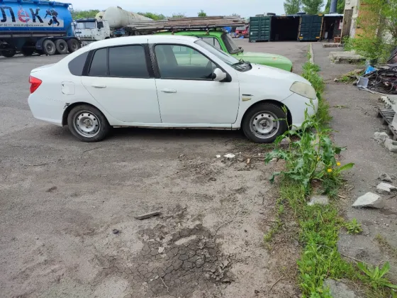 Renault symbol продам 2011г.1.6 Донецк