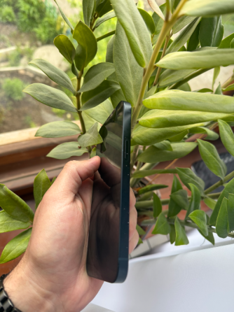 Продам iPhone 13 Макеевка