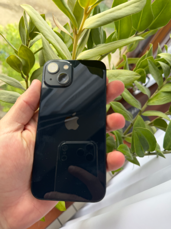 Продам iPhone 13 Макеевка