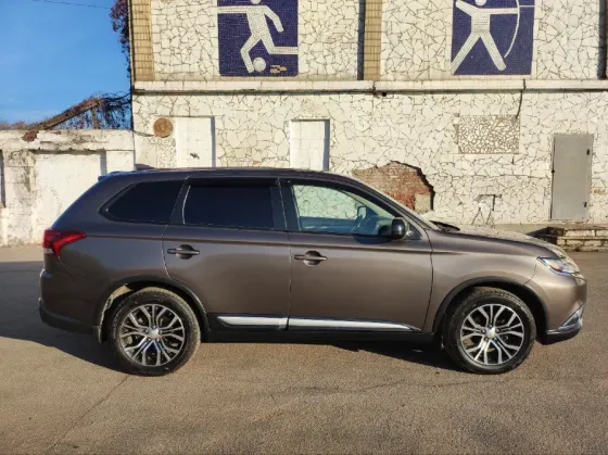 Продам Mitsubishi Outlander 2017г. Енакиево