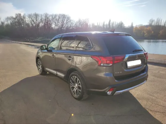 Продам Mitsubishi Outlander 2017г. Енакиево