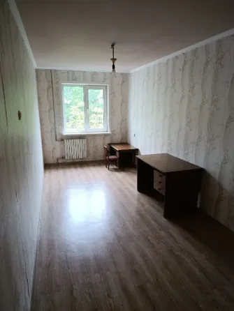 Продам 2-х ком. кв. Калининский р-н, б.Шахтостроителей, собственник. Донецк