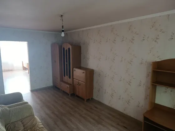 Продам 2-х ком. кв. Калининский р-н, б.Шахтостроителей, собственник. Донецк