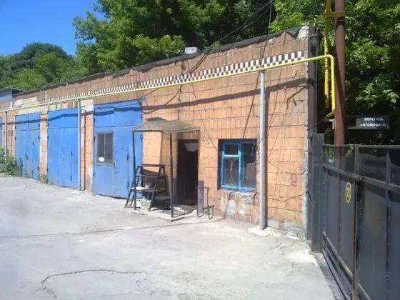 Продаётся производственная база и офис, ул. Хирургическая (Смолянка) Донецк