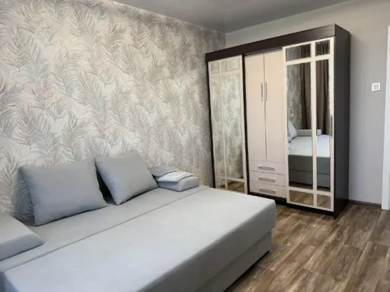Сдам 2-х к.кв левый берег Мариуполь