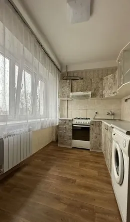 Продается 3 - х комнатная квартира, пр-т Ильича, ориентир магазин "Грузия" Донецк