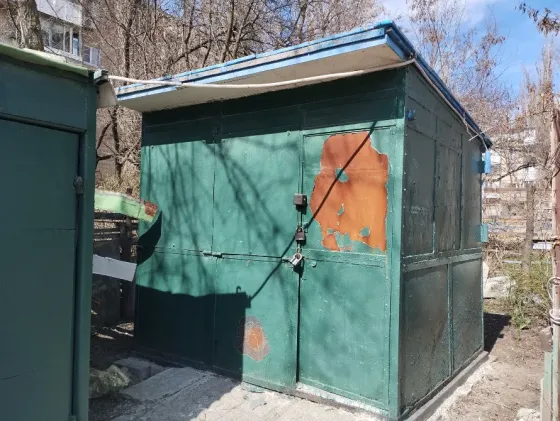 Киоск ремонт обуви. Изготовление ключей. Донецк
