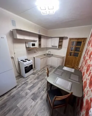 Сдаю двухкомнатную квартиру 60 м² этаж 3 ворошиловский район, школьный бульвар Донецк