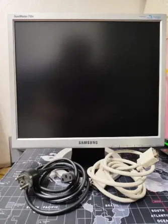 17" Монитор Samsung SyncMaster 710N (MJ17ASKS/EDC) (Комплект: монитор+кабель питания+кабель vga-vga) Донецк