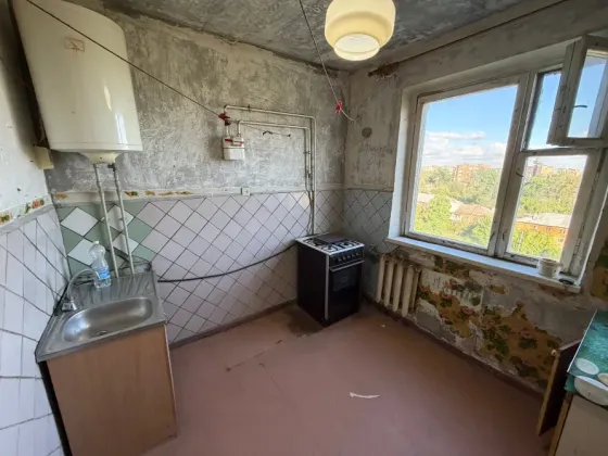 Продам 2-х комн. кв., 9/9 эт., 50 м.кв. - Макеевка, ул. Лебедева, Горняцкий р-н Макеевка