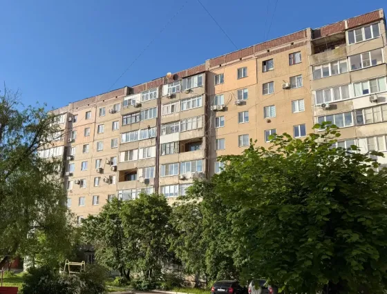 Продам 2-х комн. кв., 9/9 эт., 50 м.кв. - Макеевка, ул. Лебедева, Горняцкий р-н Макеевка