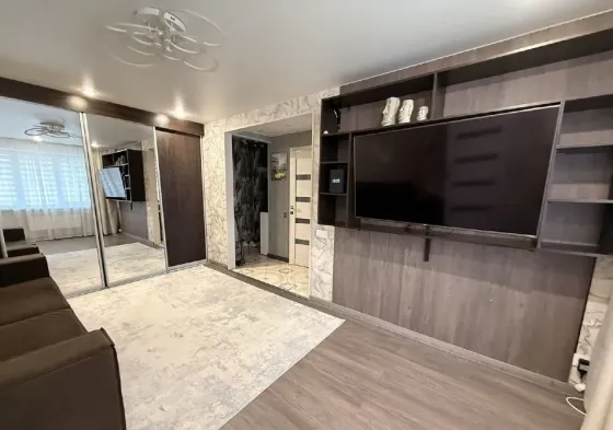 Сдаю двухкомнатную квартиру 45.0 м² этаж 1/5 город донецк, киевский район, травматология, пешая дост Донецк