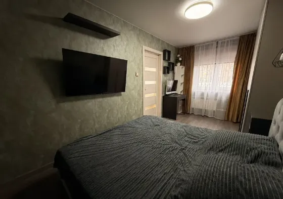 Сдаю двухкомнатную квартиру 45.0 м² этаж 1/5 город донецк, киевский район, травматология, пешая дост Донецк