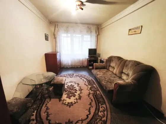 Продам 2ком Ватутина Центр Ворошиловский район Донецк