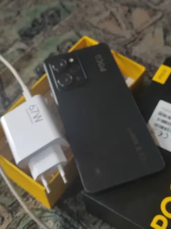 Телефон poco x5 pro 8/256 Макеевка