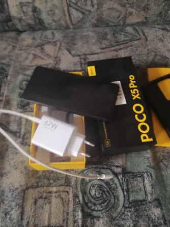 Телефон poco x5 pro 8/256 Макеевка