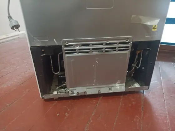 Продам двухкамерный холодильник Samsung RL-44 ECSW Макеевка