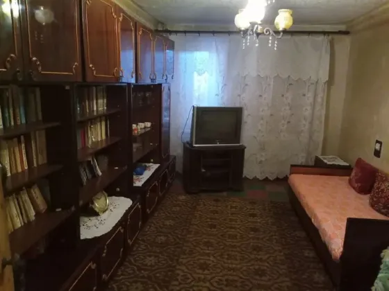 Продам! 4 х комнатная квартира в Донецке на улице Бирюзова, Кировский район . Донецк