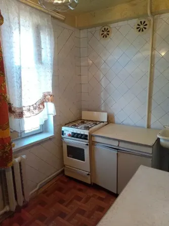 Продам! 4 х комнатная квартира в Донецке на улице Бирюзова, Кировский район . Донецк