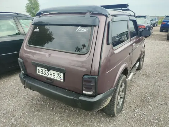 Ваз Lada нива 1.7 MT, 2012, Енакиево