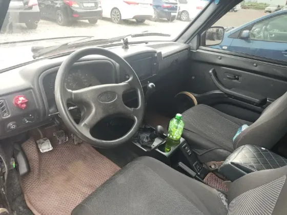 Ваз Lada нива 1.7 MT, 2012, Енакиево