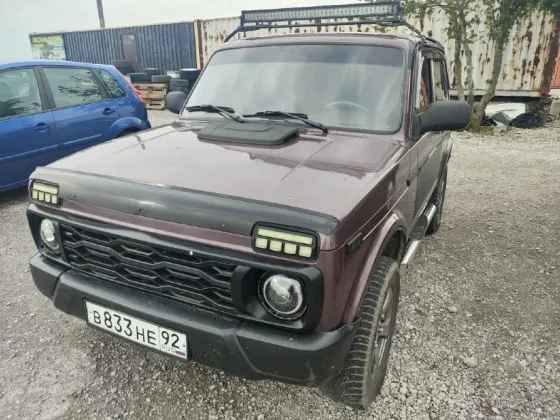 Ваз Lada нива 1.7 MT, 2012, Енакиево