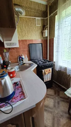 Продам 3х комн. 2/4, жилое состояние, ул. Антропова ост. Интернат Донецк