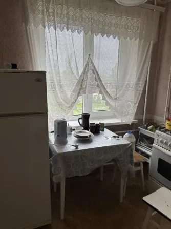 Сдам 3-х комнатную квартиру 4/5 Харцызск, Микрорайон Металлургов. Есть всё необходимое. Донецк