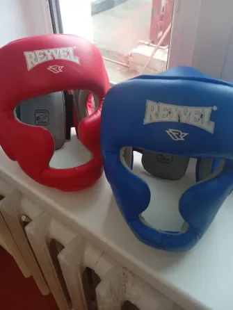 Продам шлемы,экипировка. Донецк