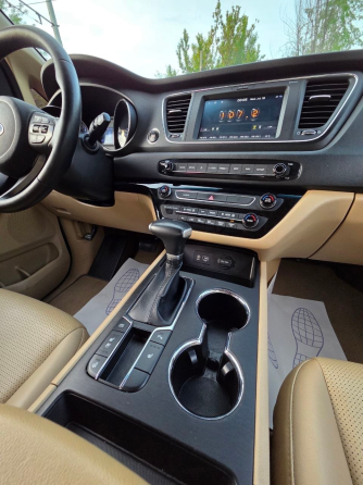Продам Kia carnival Донецк